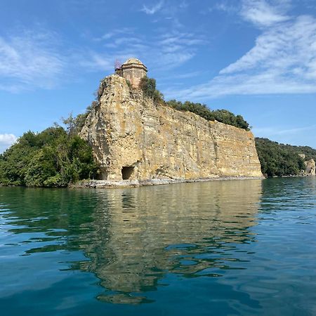 Apartmán La Chascona Di Farnese Casa Di Tufo Nel Borgo Exteriér fotografie